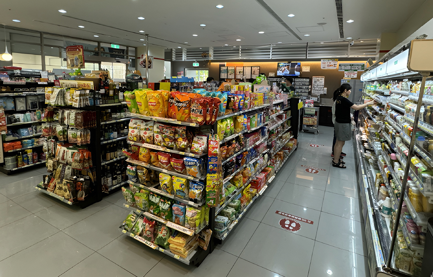 7-11_02.jpg